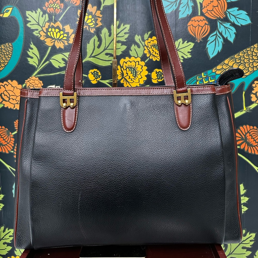 Sold live! Vintage Bally Black Pebbled Leather Large Zippered Tote with Dust Bag - Picture 3 of 15